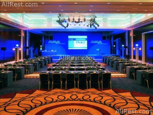 Jumeirah Emirates Towers Hotel 39